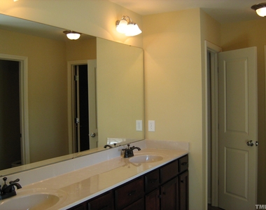 1112 Weston Green Loop - Photo Thumbnail 19