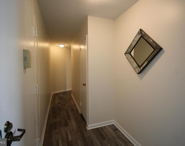 501 Slaters Ln #201 - Photo Thumbnail 20