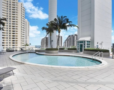 900 Brickell Key Blvd - Photo Thumbnail 29