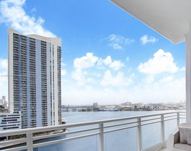 900 Brickell Key Blvd - Photo Thumbnail 3