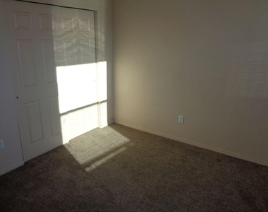 3212 Tierra Nevada Drive - Photo Thumbnail 29