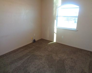 3212 Tierra Nevada Drive - Photo Thumbnail 22