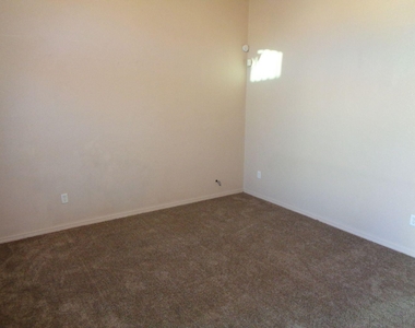 3212 Tierra Nevada Drive - Photo Thumbnail 1