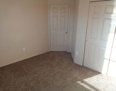 3212 Tierra Nevada Drive - Photo Thumbnail 30