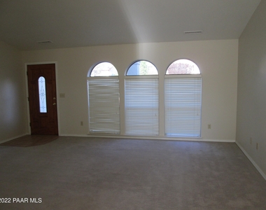 4617 N Stage Way Lane - Photo Thumbnail 3