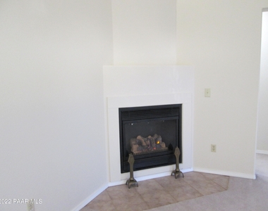 4617 N Stage Way Lane - Photo Thumbnail 4