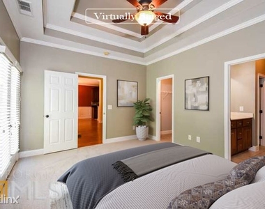 643 R Royal Crest Court - Photo Thumbnail 25