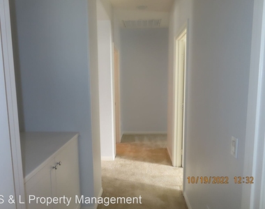 4556 South Amherst Avenue - Photo Thumbnail 25