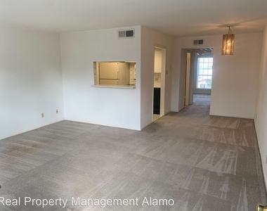 8401 North New Braunfels Avenue Unit 212 - Photo Thumbnail 5