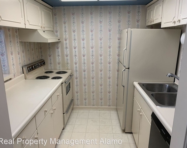 8401 North New Braunfels Avenue Unit 212 - Photo Thumbnail 7