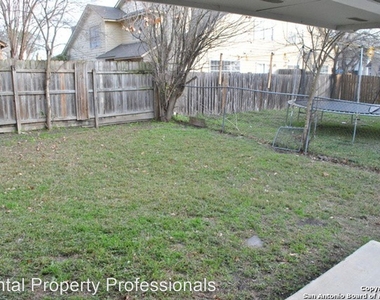 7528 Windsor Oaks - Photo Thumbnail 15