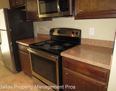 8600 Coppertowne Ln # 701 - Photo Thumbnail 4