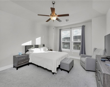 11318  Faneuil Way - Photo Thumbnail 10