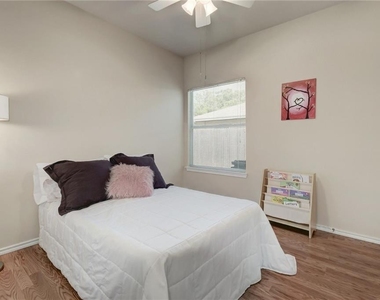 8703  Weiser Dr - Photo Thumbnail 4