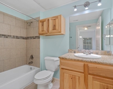 6810  Deatonhill Dr - Photo Thumbnail 15