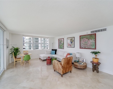 6917 Collins Ave - Photo Thumbnail 9