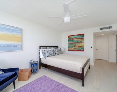 6917 Collins Ave - Photo Thumbnail 13