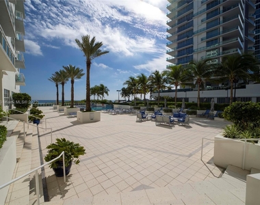 6917 Collins Ave - Photo Thumbnail 27