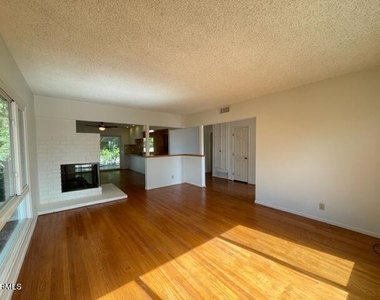 2231 Fairhurst Drive - Photo Thumbnail 10