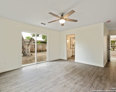 1623 San Angelo - Photo Thumbnail 12