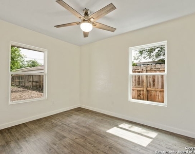 1623 San Angelo - Photo Thumbnail 8