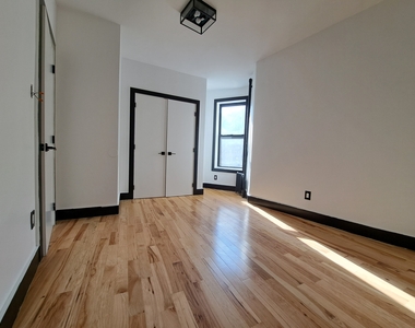 880 St Nicholas Avenue - Photo Thumbnail 2