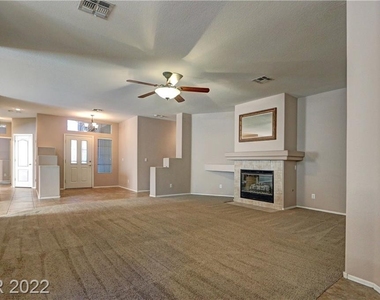 5704 Emerald View Street - Photo Thumbnail 5