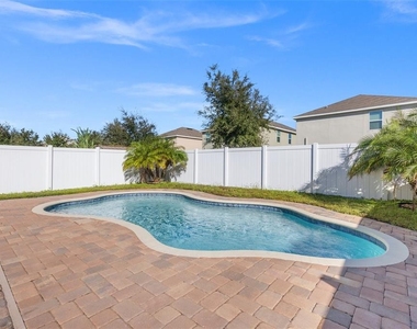 10421 Whispering Hammock Drive - Photo Thumbnail 28