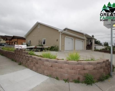 495 Slater Drive - Photo Thumbnail 10