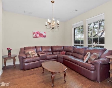 118 R Biscayne Drive - Photo Thumbnail 7