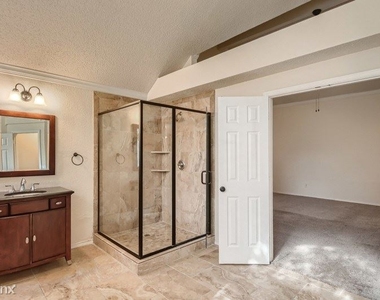 2241 Cross Timber Dr Unit - Photo Thumbnail 13