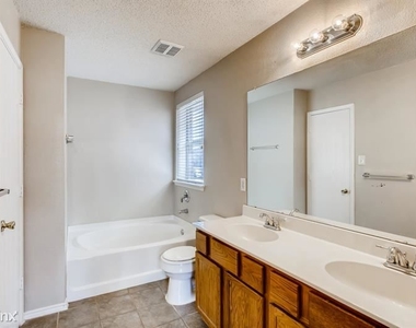 510 Appaloosa Dr Unit - Photo Thumbnail 8