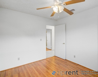 2257 East Webster Avenue - Photo Thumbnail 11