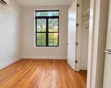 81 Carlton Avenue - Photo Thumbnail 4