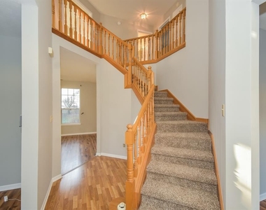 6918 Bretton Circle - Photo Thumbnail 5