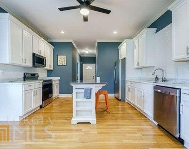 435 Dargan Place Sw - Photo Thumbnail 11