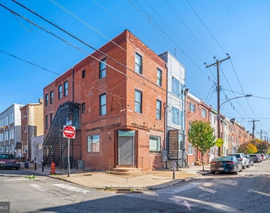 2049 E Hagert Street - Photo Thumbnail 0