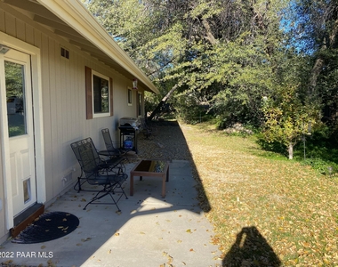 1201 Demerse Avenue - Photo Thumbnail 2