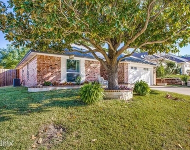 6611 R Mountain Cedar Lane - Photo Thumbnail 2