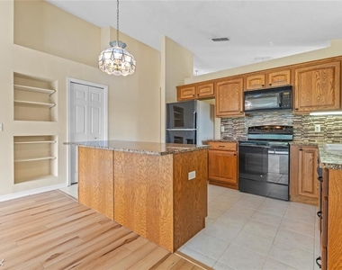 1054 R Piedmont Oaks Ct - Photo Thumbnail 9