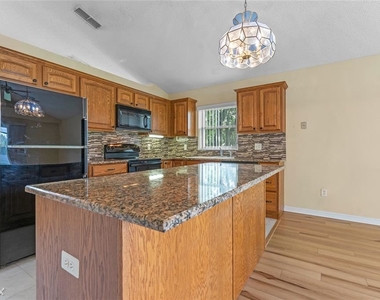 1054 R Piedmont Oaks Ct - Photo Thumbnail 12