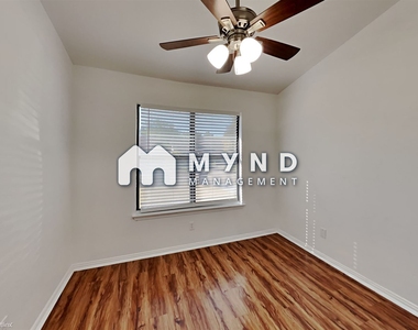 4645 Baytree Dr - Photo Thumbnail 10