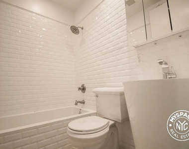 1072 Bergen Street - Photo Thumbnail 6