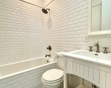 1072 Bergen Street - Photo Thumbnail 3