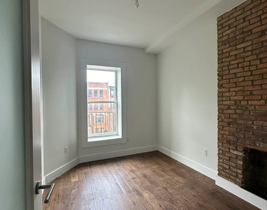 1072 Bergen Street - Photo Thumbnail 5