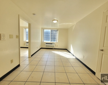 461 Winthrop Street - Photo Thumbnail 2