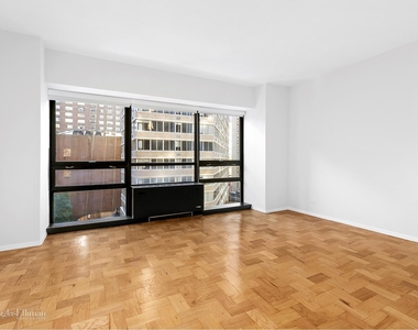 415 E 54th St - Photo Thumbnail 4