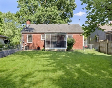 5706 Norwaldo Avenue - Photo Thumbnail 26