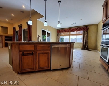 10155 Trellis Rose Court - Photo Thumbnail 12