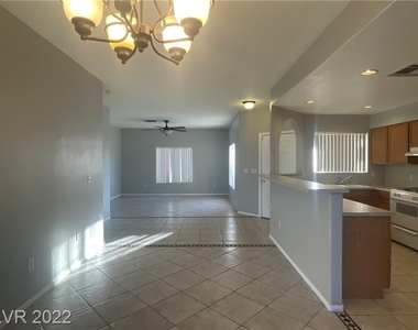 4728 Cohiba Way - Photo Thumbnail 7